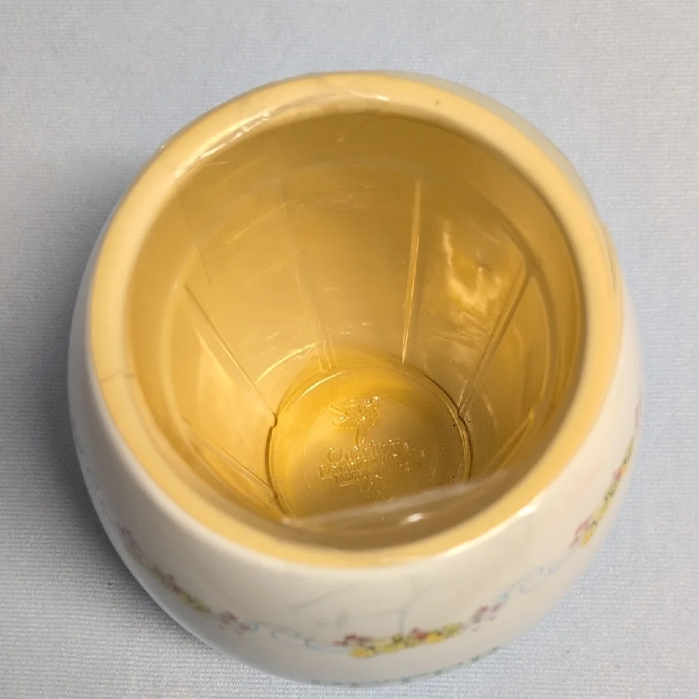 Peter Rabbit White Ceramic Jar - Picture 5 of 8